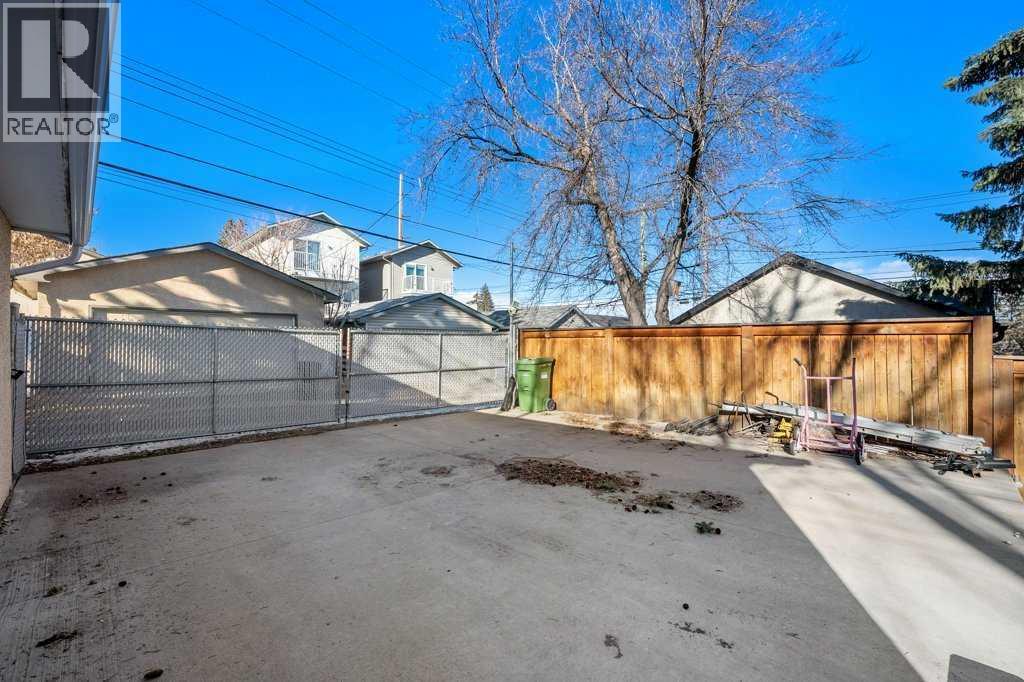 118 & 120 30 Avenue Nw Property Photo 38
