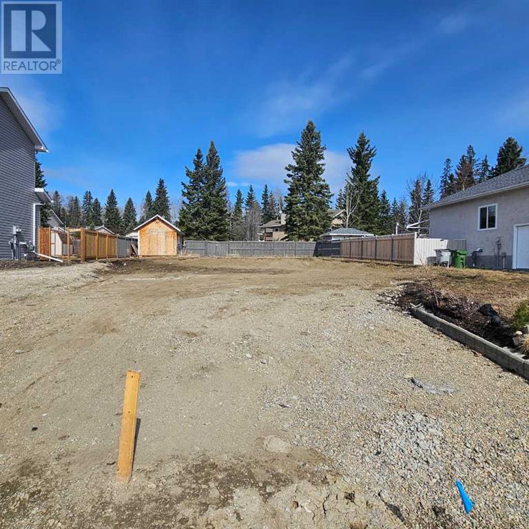 6118 11 Avenue Property Photo 1