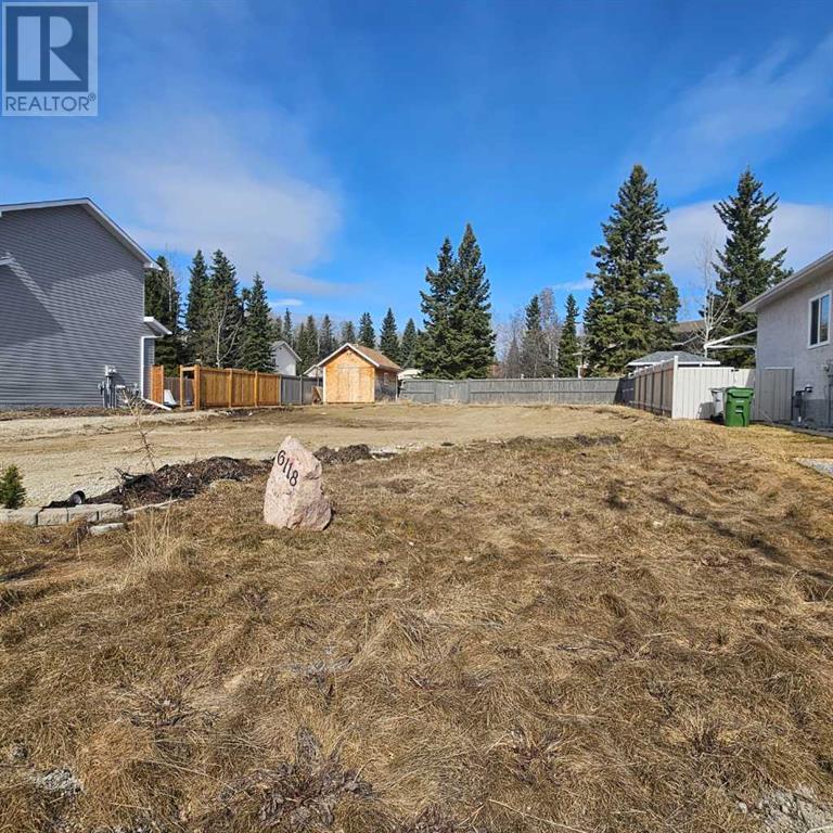 6118 11 Avenue Property Photo 2