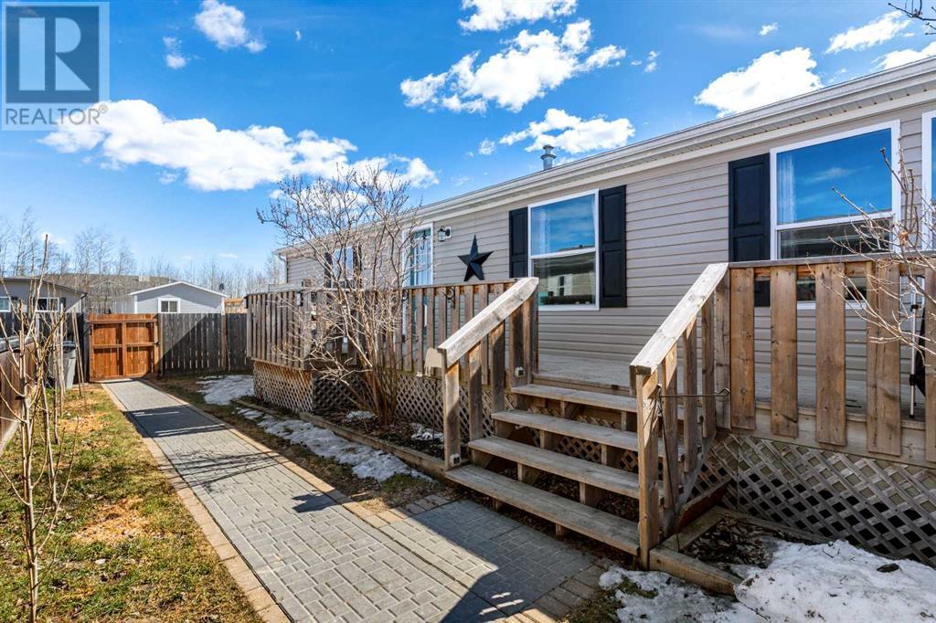 14 Gunderson Drive Property Photo 3