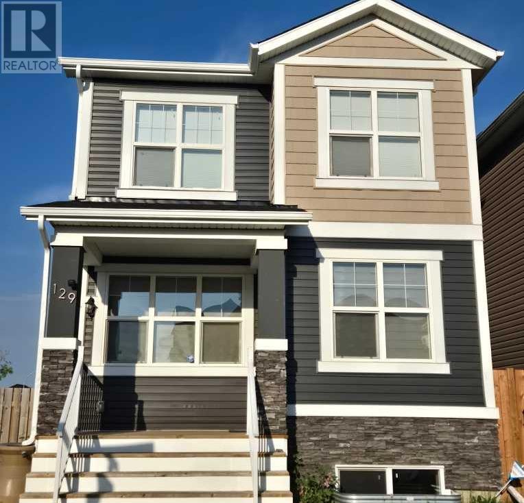 129 Red Embers Crescent Ne Property Photo 2