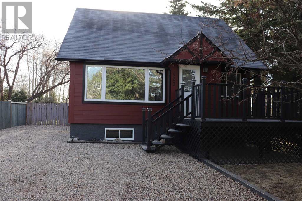 427 70 Street Property Photo 4