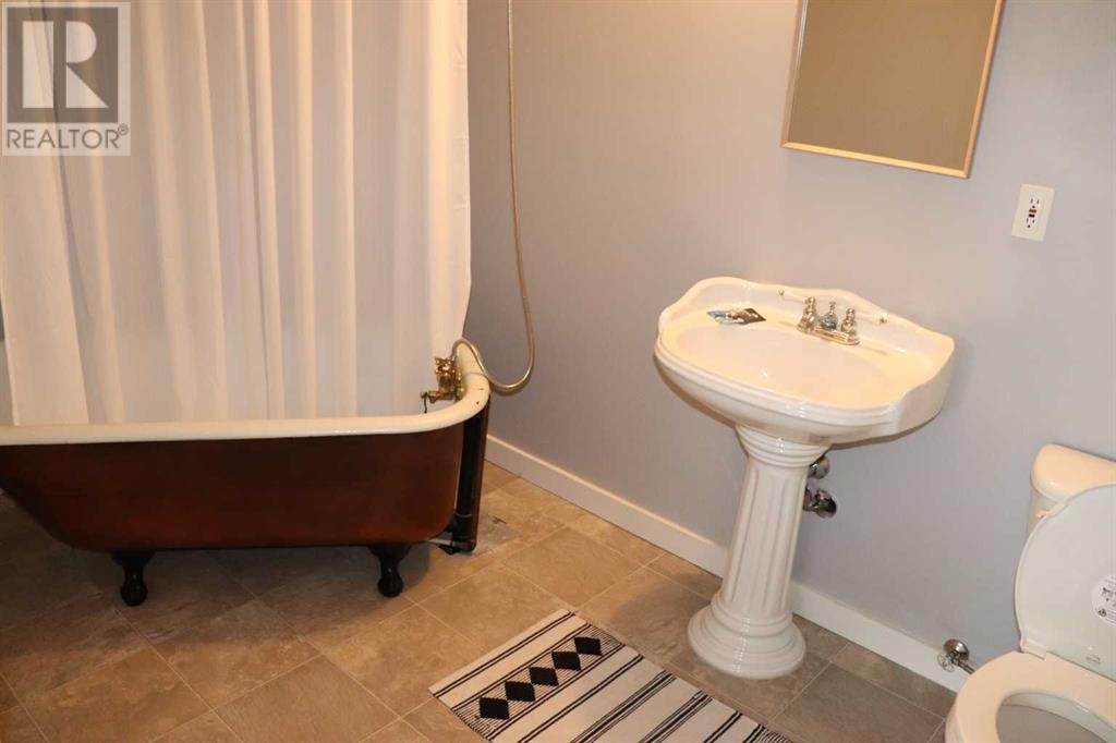 427 70 Street Property Photo 9