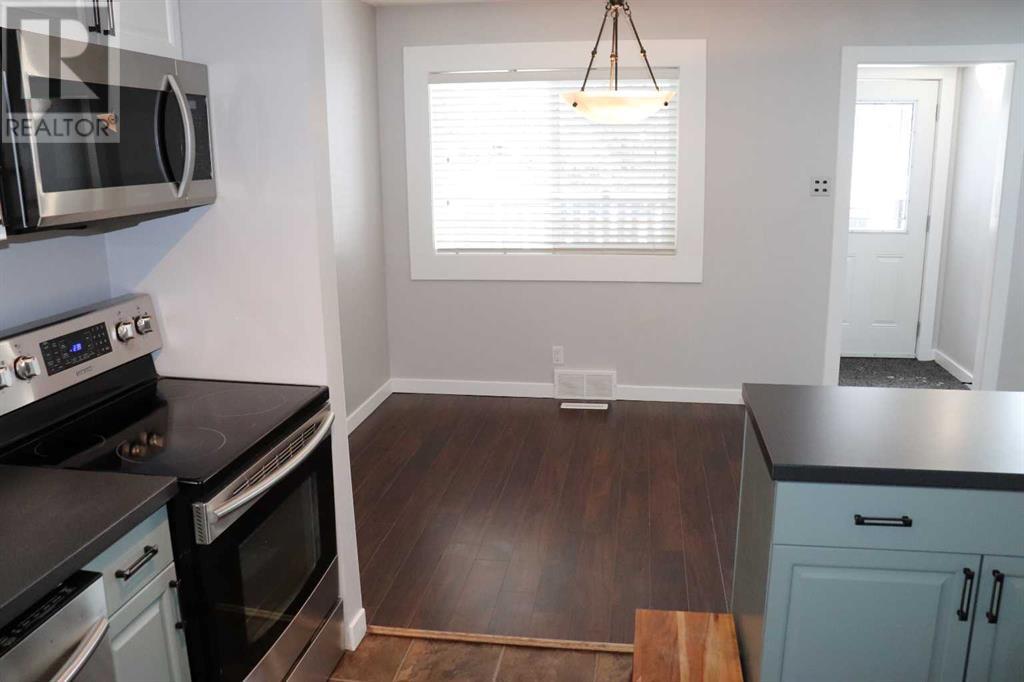 427 70 Street Property Photo 16
