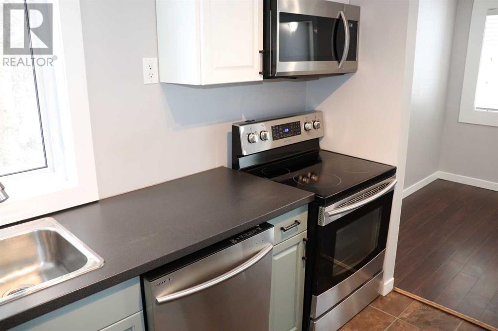427 70 Street Property Photo 17
