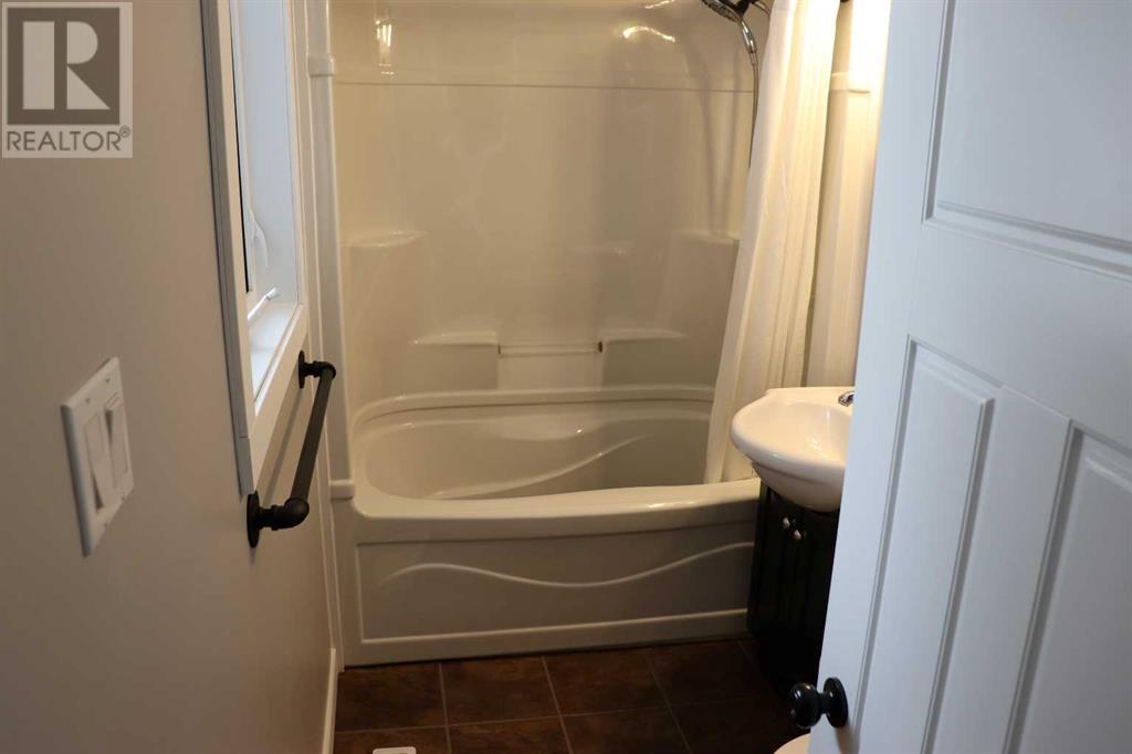427 70 Street Property Photo 18