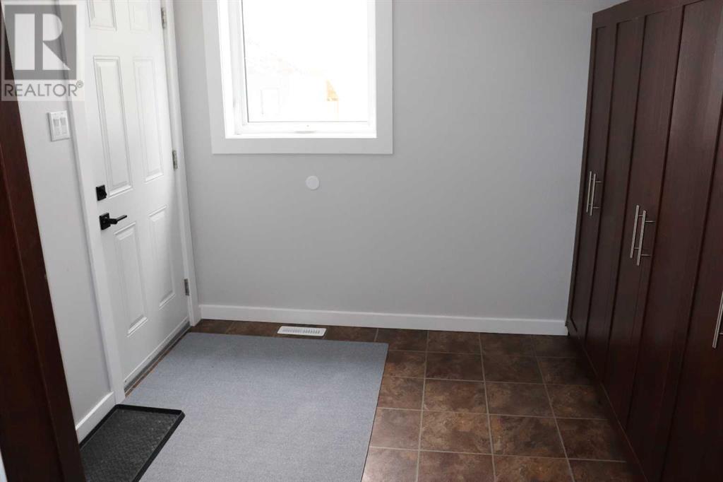 427 70 Street Property Photo 19
