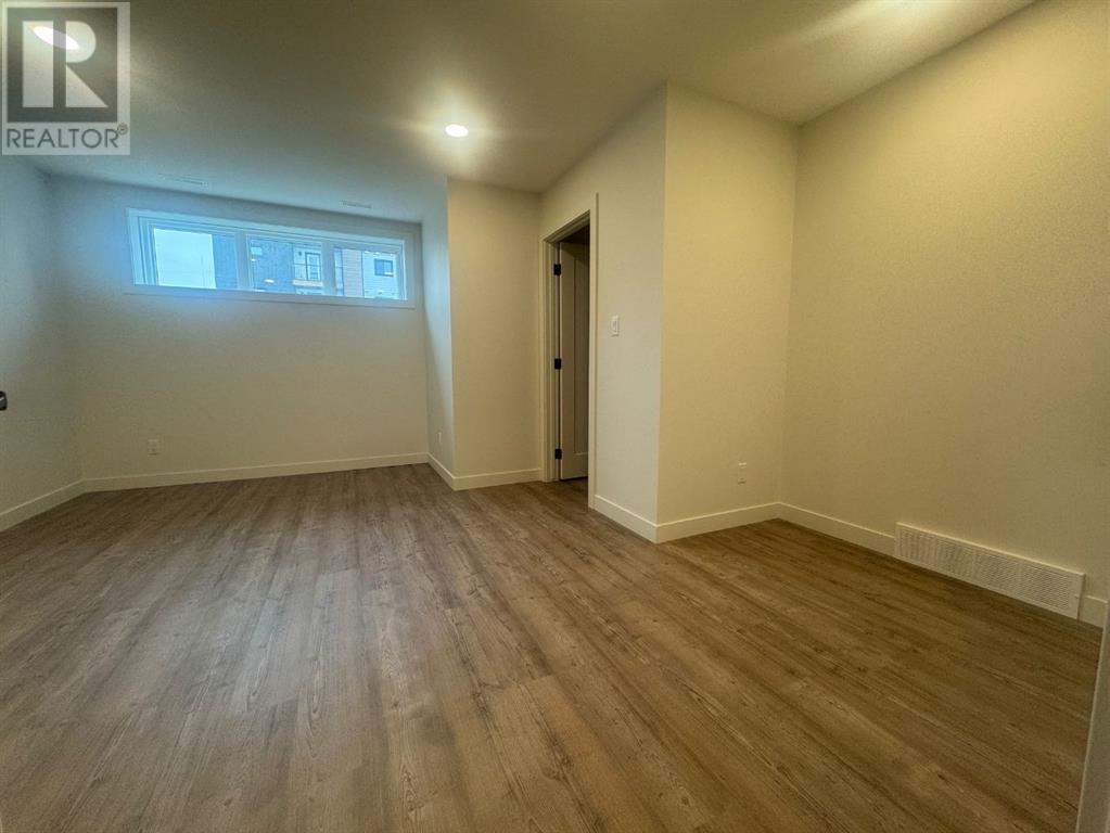 343 9 St Property Photo 32
