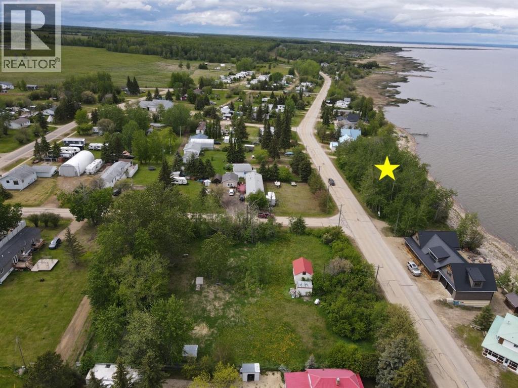 55 Peace River Avenue Property Photo 3