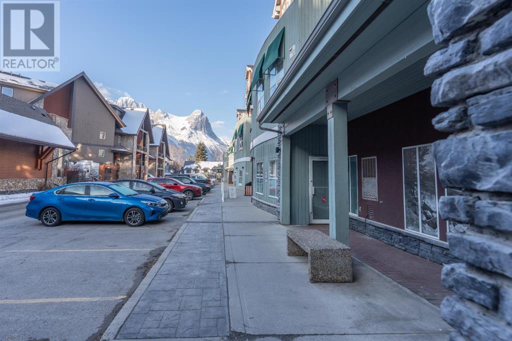 109, 1151 Sidney Street Property Photo 4