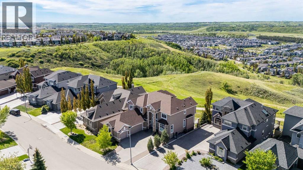 80 Cranarch Heights Se Property Photo 1