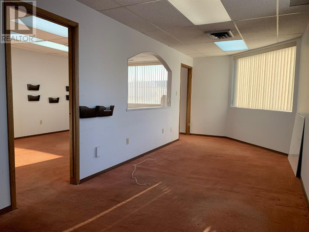 608 3 Street Se Property Photo 5