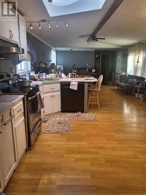 604 1 Street S Property Photo 18