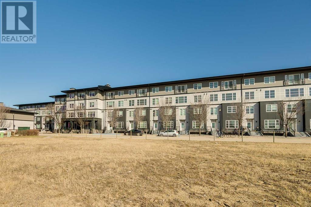 5315, 2660 22 Street Property Photo 2