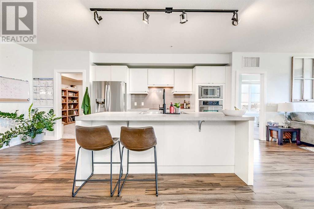 5315, 2660 22 Street Property Photo 5