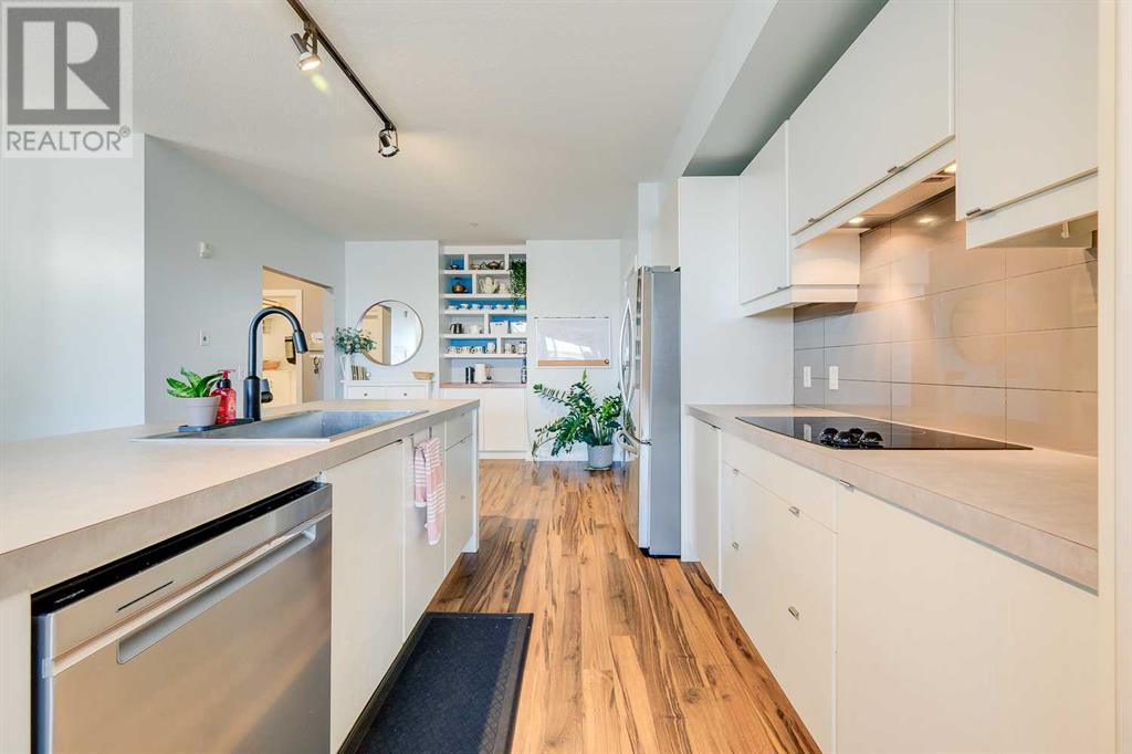 5315, 2660 22 Street Property Photo 10