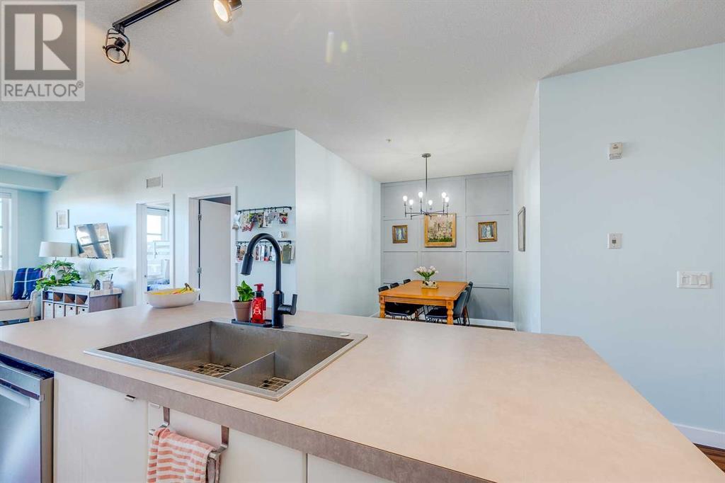 5315, 2660 22 Street Property Photo 12