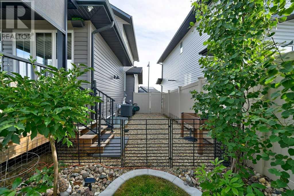 151 Ellington Crescent Property Photo 40