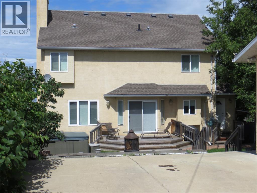 10407 Churchill Drive Property Photo 2