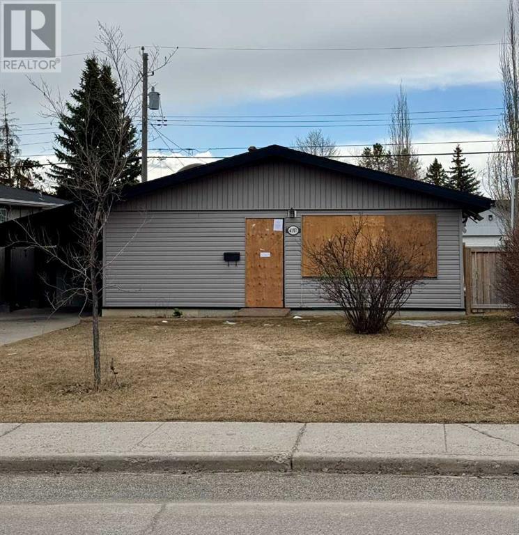 4107 46 Avenue Sw Property Photo 1