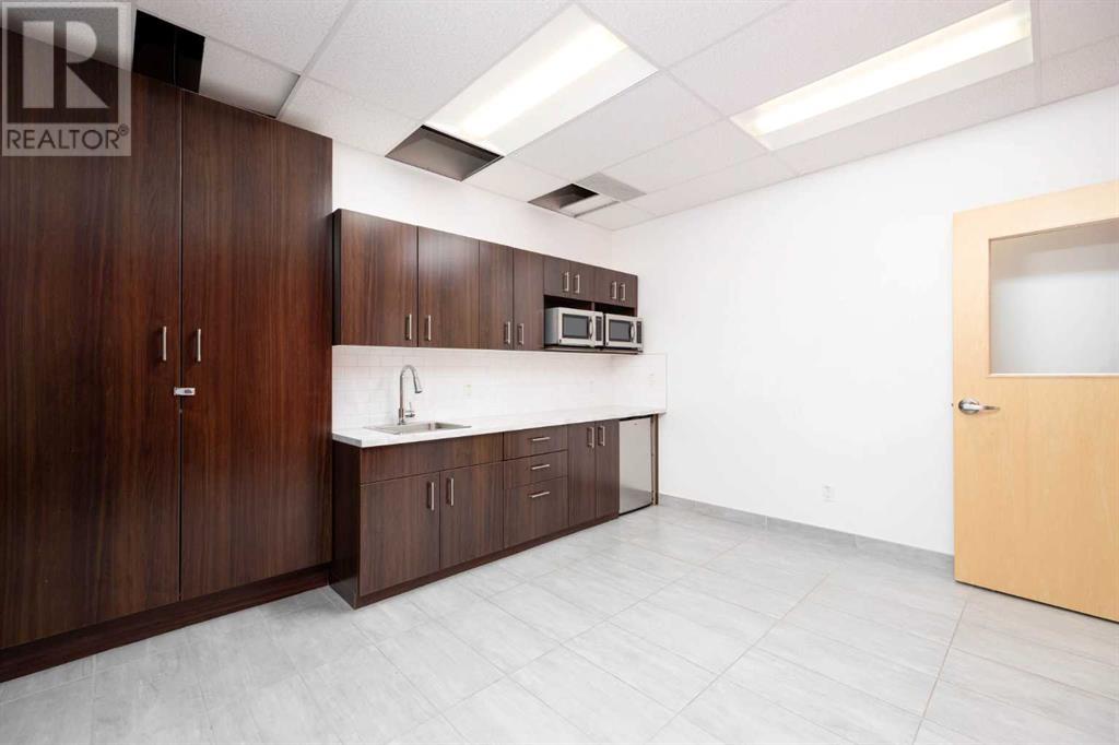 33, 101 Signal Road Property Photo 12