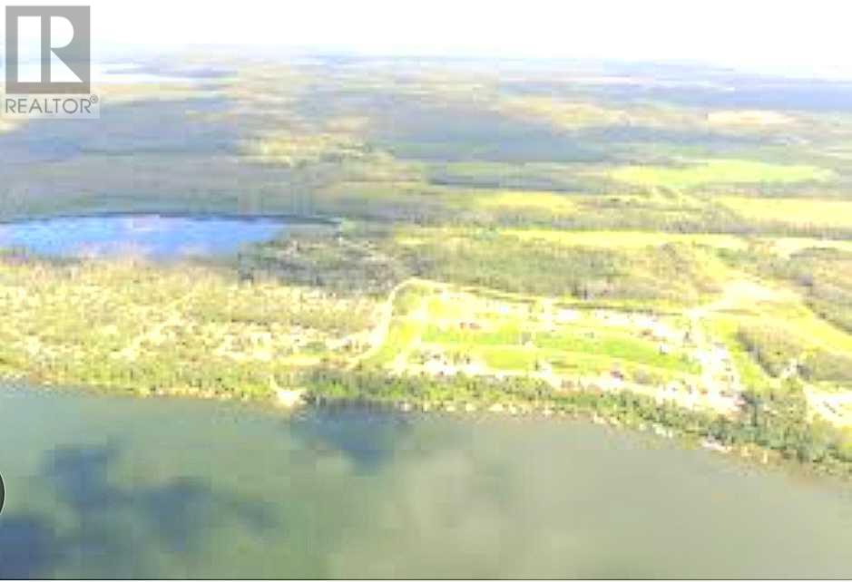 35, 65275 114 A Range Property Photo 3