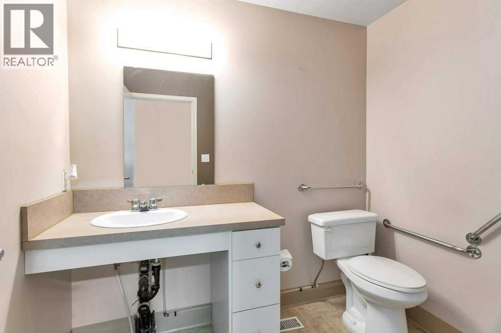 4907 50 Avenue Property Photo 16