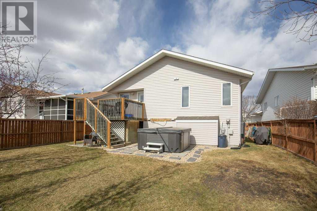 25 Lamont Close Property Photo 6