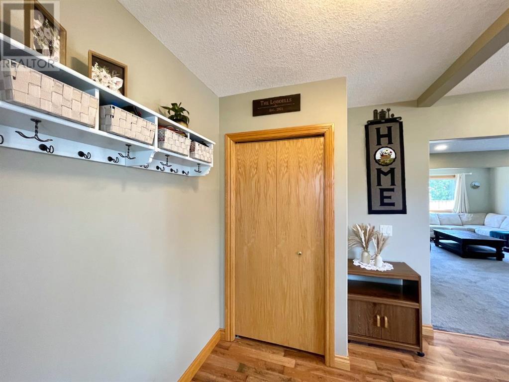 326 3 Street S Property Photo 11