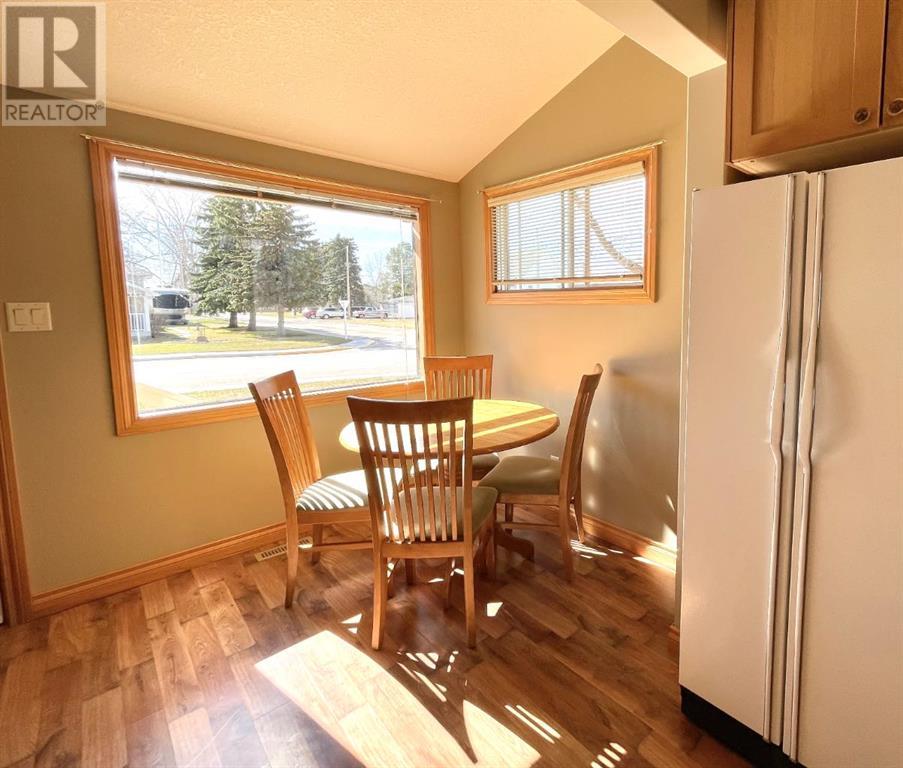 326 3 Street S Property Photo 19