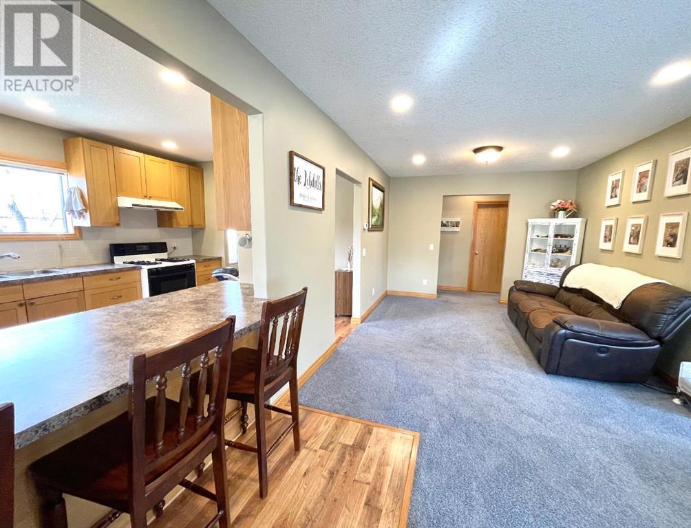 326 3 Street S Property Photo 20