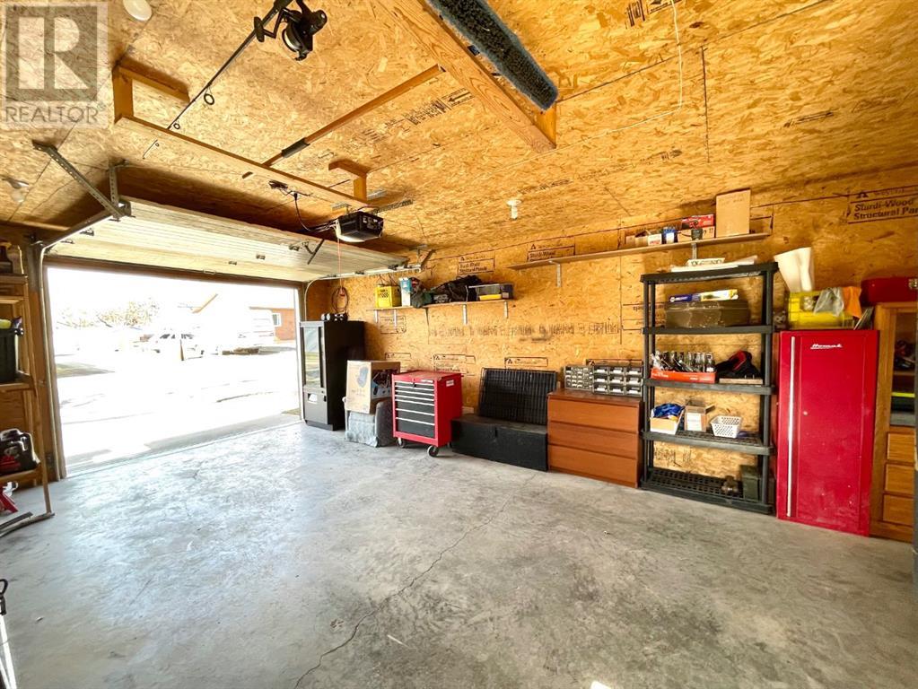 326 3 Street S Property Photo 41