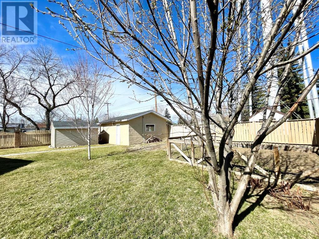 326 3 Street S Property Photo 42