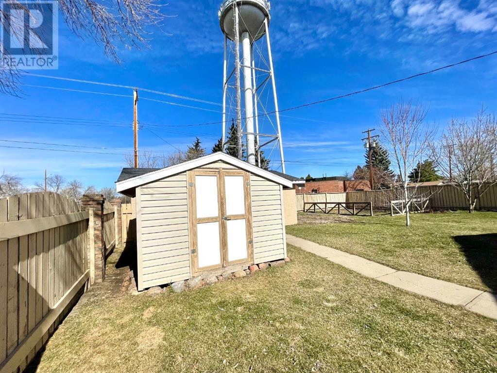 326 3 Street S Property Photo 44