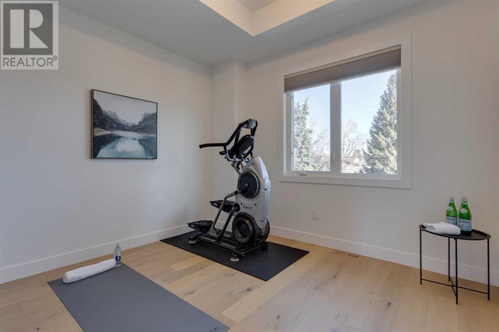 258 22 Avenue Property Photo 17