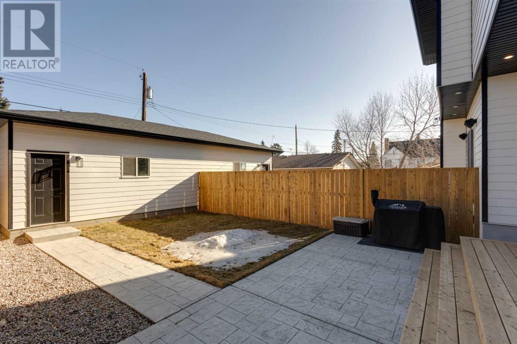 258 22 Avenue Property Photo 26