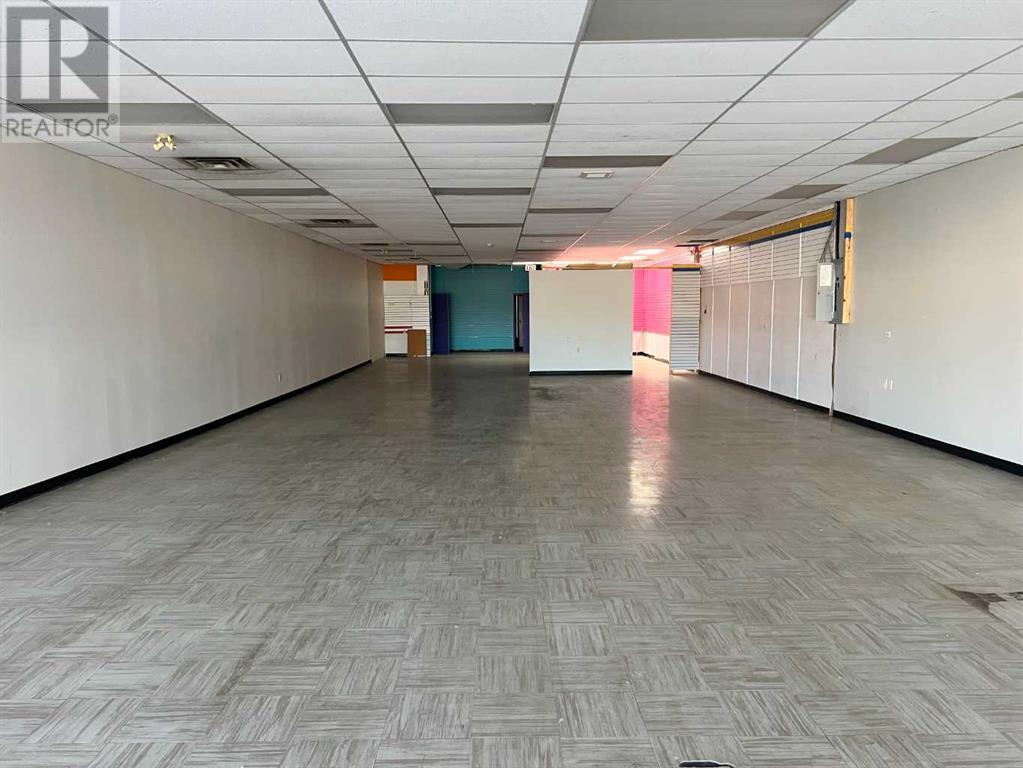 4802 50 Avenue Property Photo 4