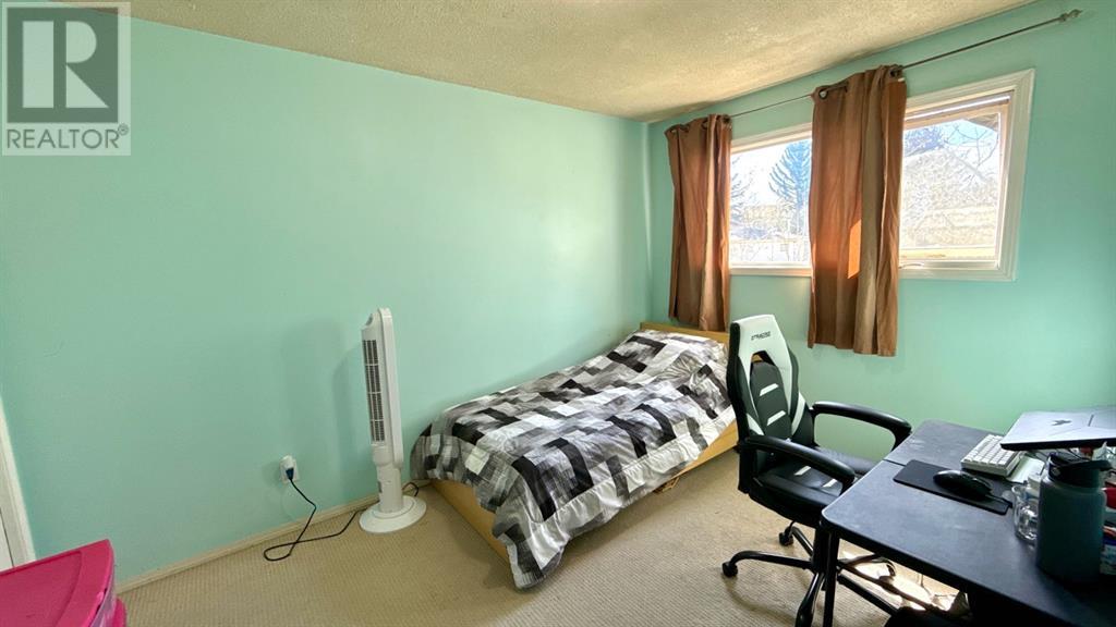 2140 Palm Road S Property Photo 10