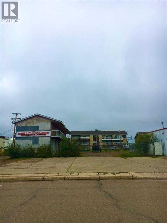 10005 99 Street Property Photo 2