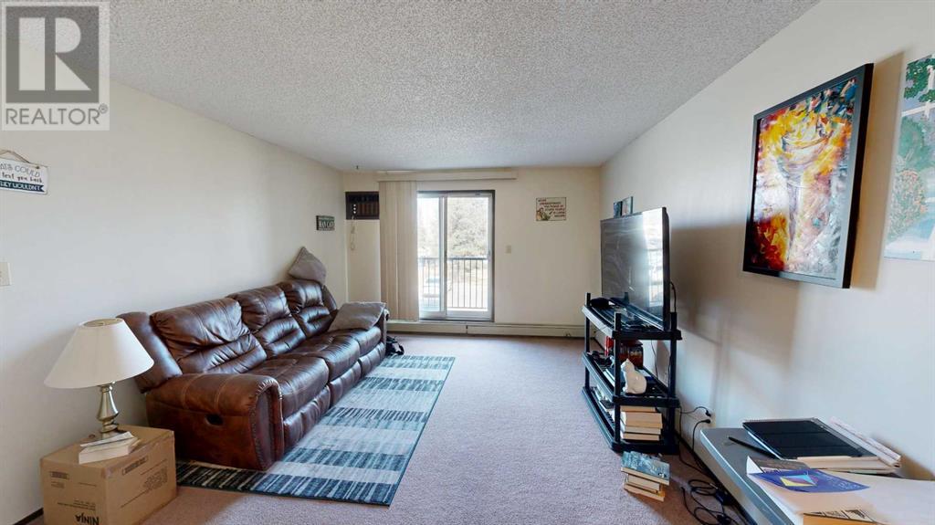 207, 420 Columbia Boulevard W Property Photo 5