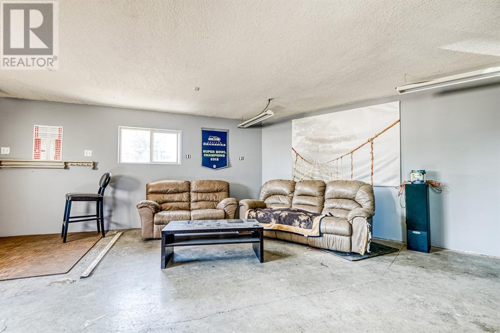 9645 Hillcrest Drive Property Photo 32