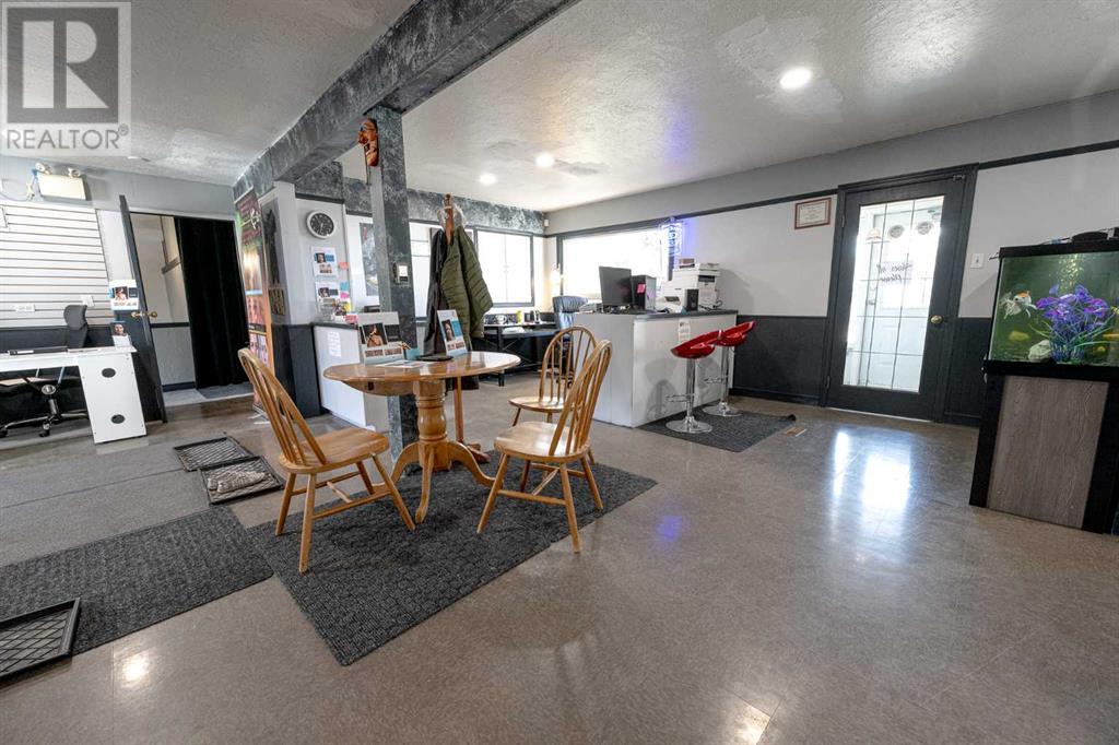 10215 102 Street Property Photo 8