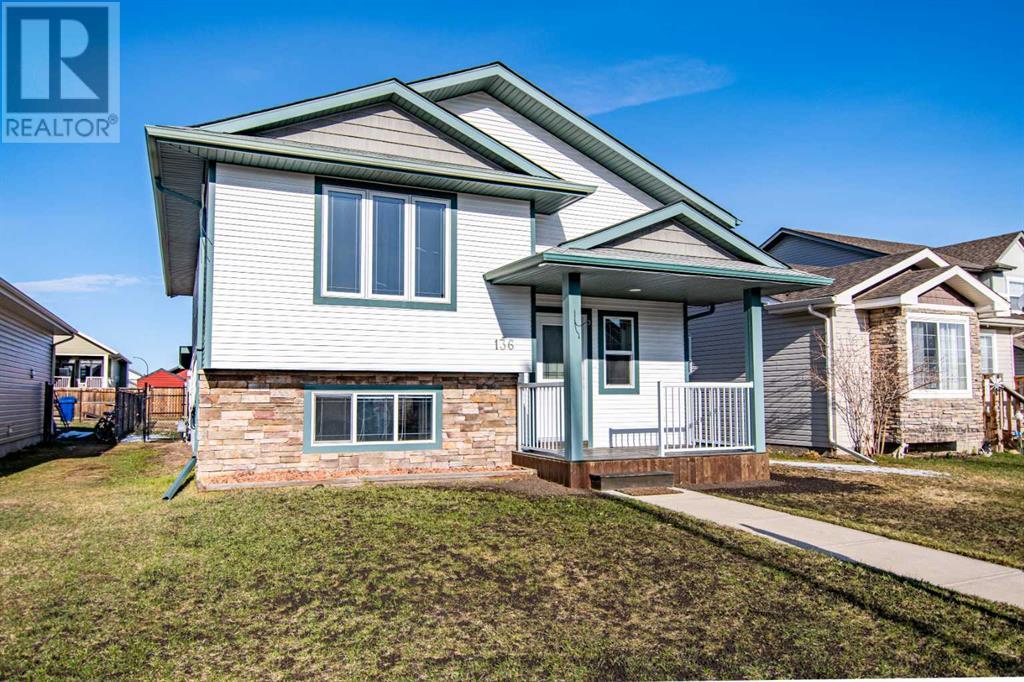 136 Valley Crescent Property Photo