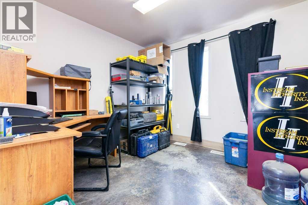 4911 50 Avenue Property Photo 11