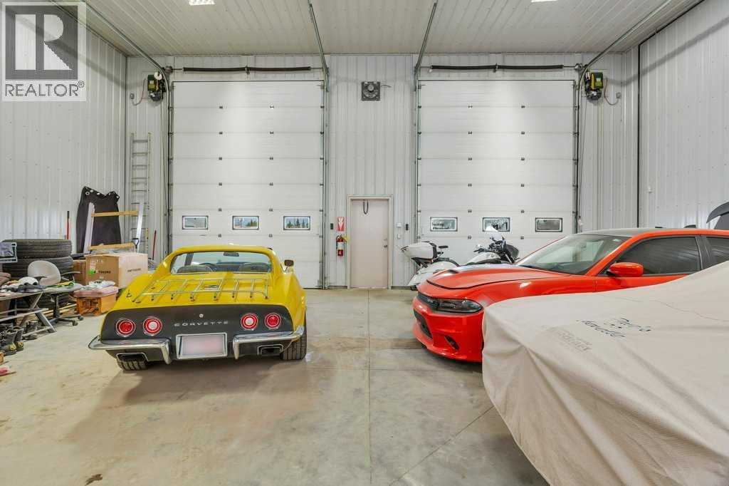 4907 And 4911 50 Avenue Property Photo 33