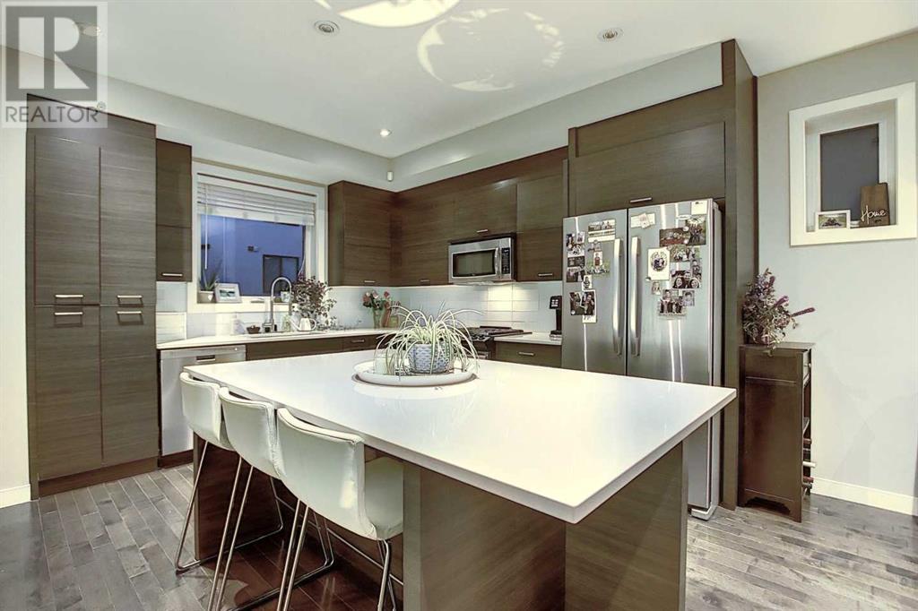 1712 35 Avenue Sw Property Photo 1