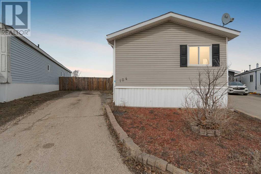 104 Grey Owl Place Property Photo 1