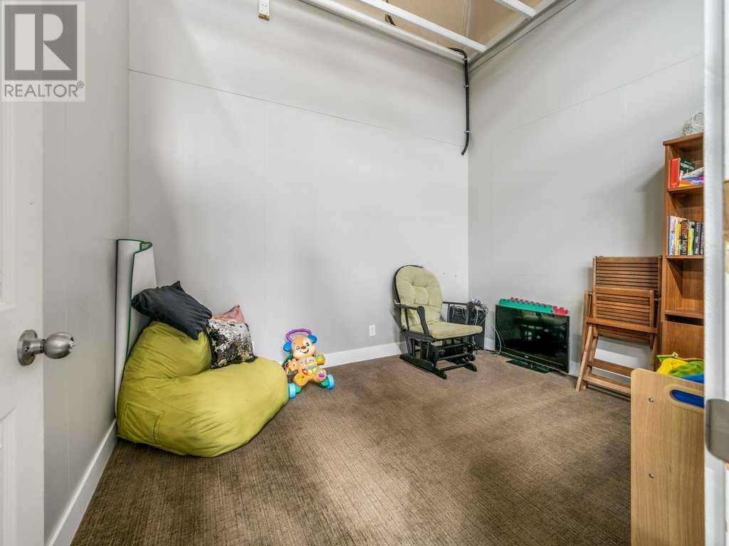 235 & 231 12b Street N Property Photo 21