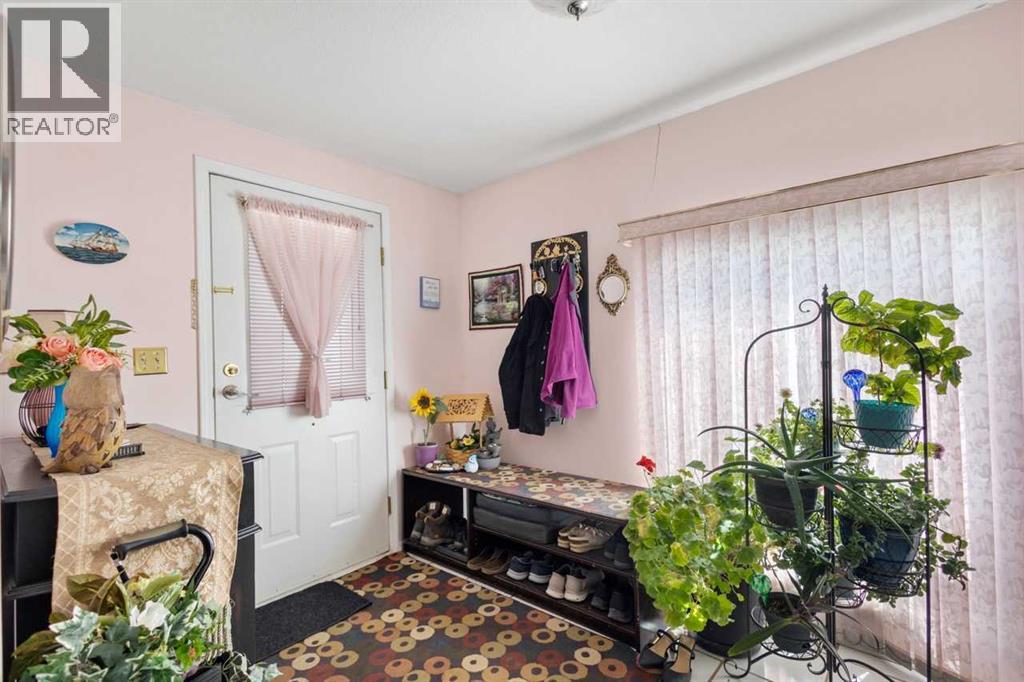 4718 College Avenue Property Photo 3
