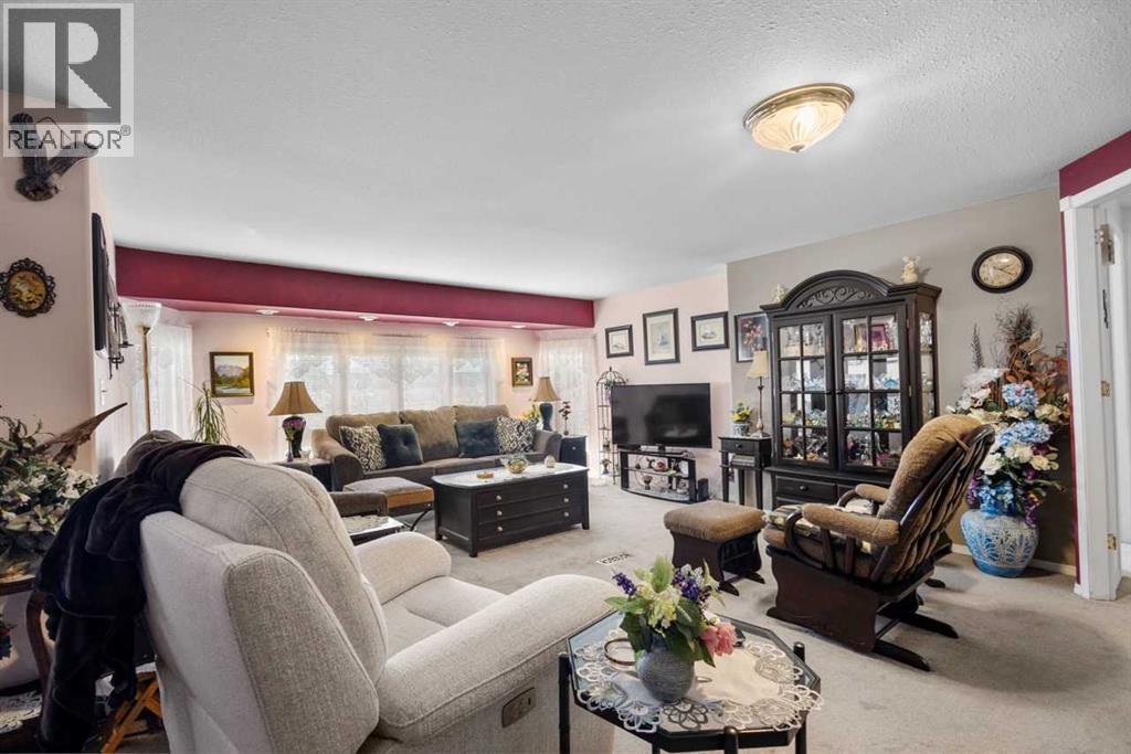 4718 College Avenue Property Photo 4